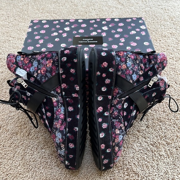 NIB! Coach X Tabitha Simmons SZ 7.5 B Chelsea urban hiker boots. - Picture 9 of 15